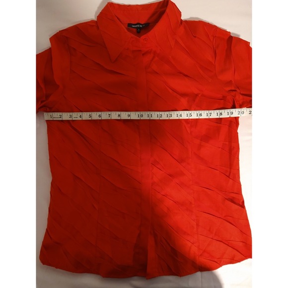 Lafayette 148 New York Shirt Blouse Size 12 Cherry Red Textured Hidden Button - Picture 6 of 9